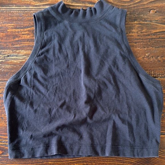 Lululemon sleeveless mock neck tank - Picture 1 of 2